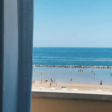 Buena Vista شقة فندقية ريميني
